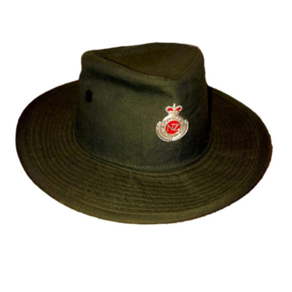 Vtg Hills Hats LTD Dark Green Khaki Colour Full/Wide Brim Hat w Chin Strap Sz M